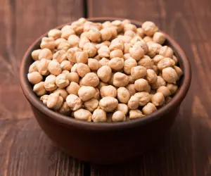 chickpeas-biological-dark-wooden-table
